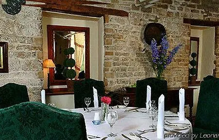 The Bear Of Rodborough Hotel 