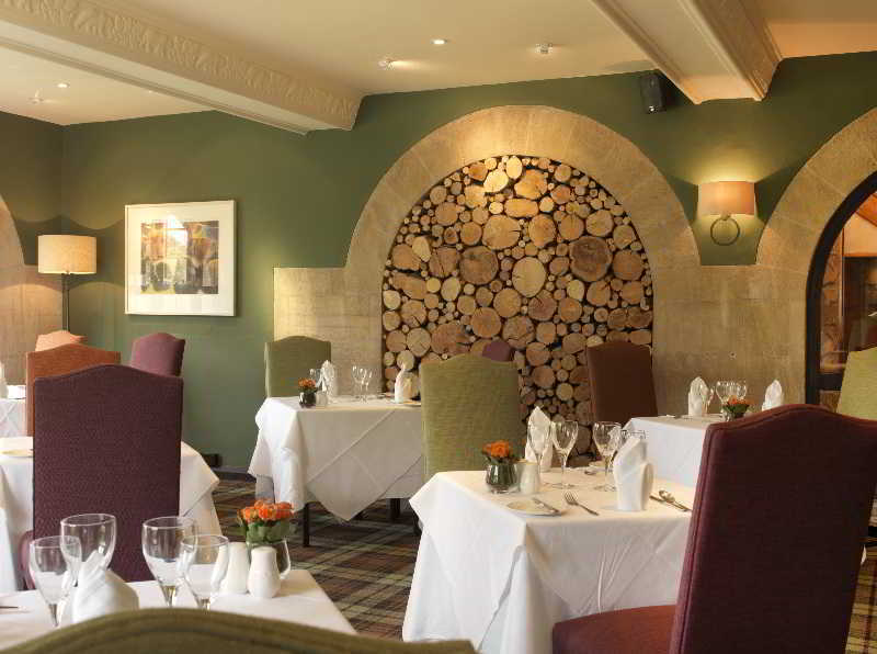 Hotel The Bear Of Rodborough 4*